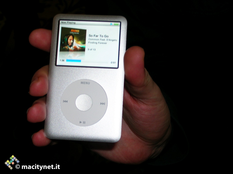 ipodclassicinriprodu_7488c6.jpg