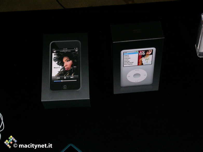 ipodtouchclassic-scatoel.jpg