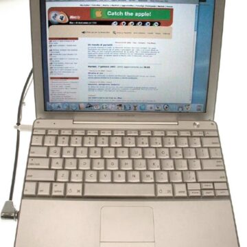 PowerBook da 12″ e da 17″ visti da vicino.