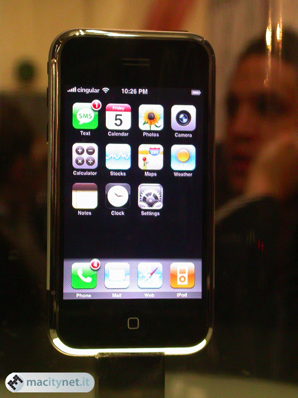 iPhone, le prime immagini dal vivo