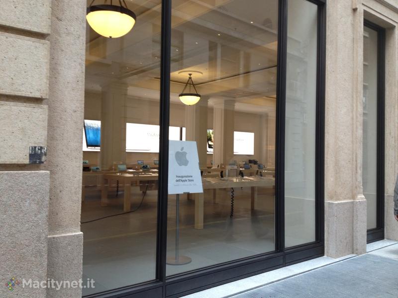 Nuove fotografie dell’Apple Store via Roma di Torino: un altro sguardo ravvicinato Nuove fotografie dell’Apple Store via Roma di Torino: un altro sguardo ravvicinato