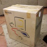 L’unpackaging di un Mac, 29 anni dopo