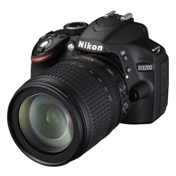 Nikon D3200 in offerta