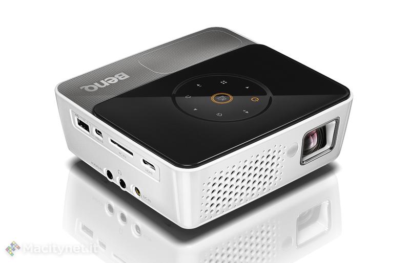 BenQ GP3: il nuovo videoproiettore portatile con alloggiamento iPhone integrato