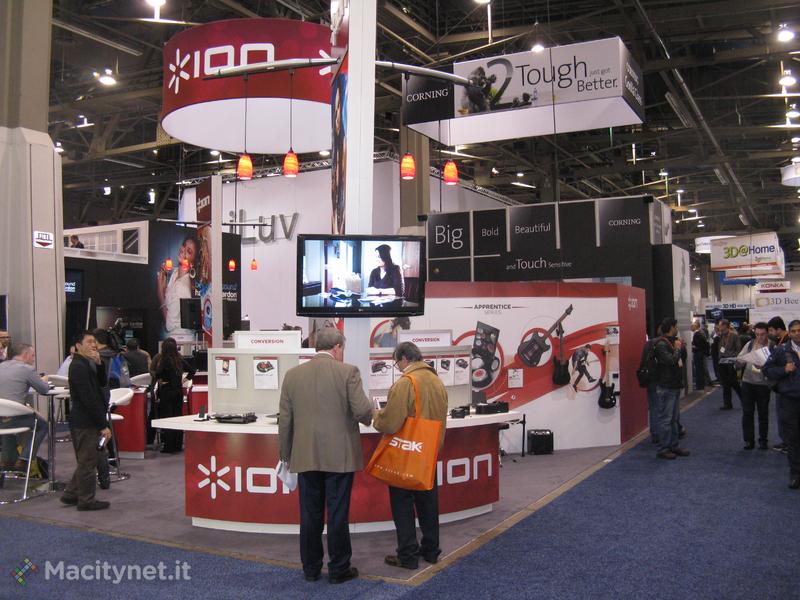 Visto al CES: da Ion tastiere musicali, jukebox e speaker impermeabili per iPhone e iPad