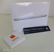 L’unpackaging italiano del primo MacBook Pro Retina