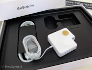 L’unpackaging italiano del primo MacBook Pro Retina