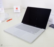 L’unpackaging italiano del primo MacBook Pro Retina