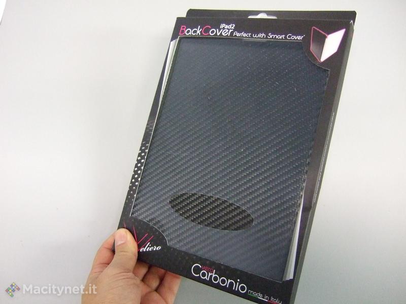 Cover VaVeliero in carbonio: protezione hi-tech per iPad 2
