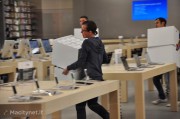 Apple Store Il Leone: fotogallery dell’allestimento e della festa di inaugurazione
