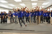 Apple Store Il Leone: fotogallery dell’allestimento e della festa di inaugurazione