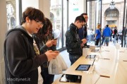 Apple Store Torino: una grande folla per l’inaugurazione