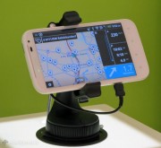 Visto @ IFA 2012: il kit TomTom Kit vivavoce pronto per iPhone 5 e il software sempre più social
