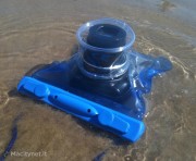 La custodia impermeabile per fotocamera di AnyCast Solutions in prova