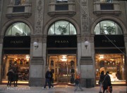 Niente Apple Store in Galleria del Duomo a Milano, l’offerta della Mela battuta alle buste