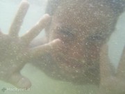 La custodia impermeabile per fotocamera di AnyCast Solutions in prova