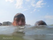 La custodia impermeabile per fotocamera di AnyCast Solutions in prova