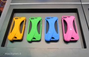 CES 2013: Ampjacket raddoppia la potenza di iPhone e iPad con una custodia-cassa armonica