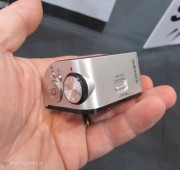 Visto@CES 2013: Snappgrip è l’impugnatura che trasforma iPhone in una digicamera punta e scatta