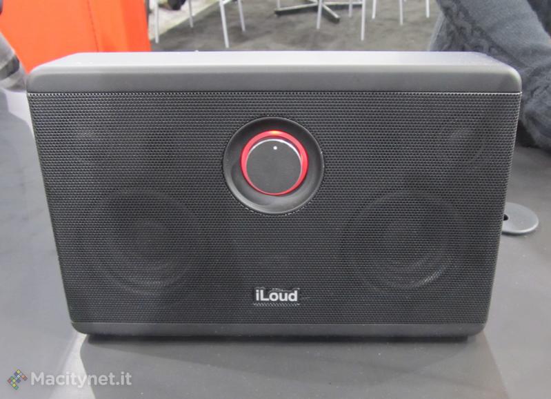 IK Multimedia presenta iLoud e iLoud mini, speaker portatili per musicisti