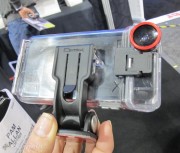 CES 2013: Optrix XD5 è la custodia iPhone rugged con multi obiettivo e aggancio rimovibile