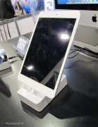 CES 2013: Tilt Dock Apple Core Gear, il più flessibile sul mercato per cellulari e tablet con cover di ogni tipo