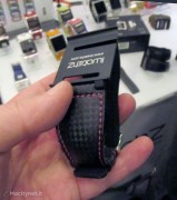 Visto al CES 2012: Le soluzioni per indossare al polso iPod nano touch da Hex e iWatchz