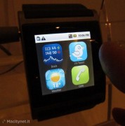 CES 2012: primo contatto con i’m Watch, orologio smart che comunica con iPhone e Android