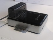 CEBIT 2012: Aiptek, i proiettori tascabili per iPhone che sono anche caricabatterie