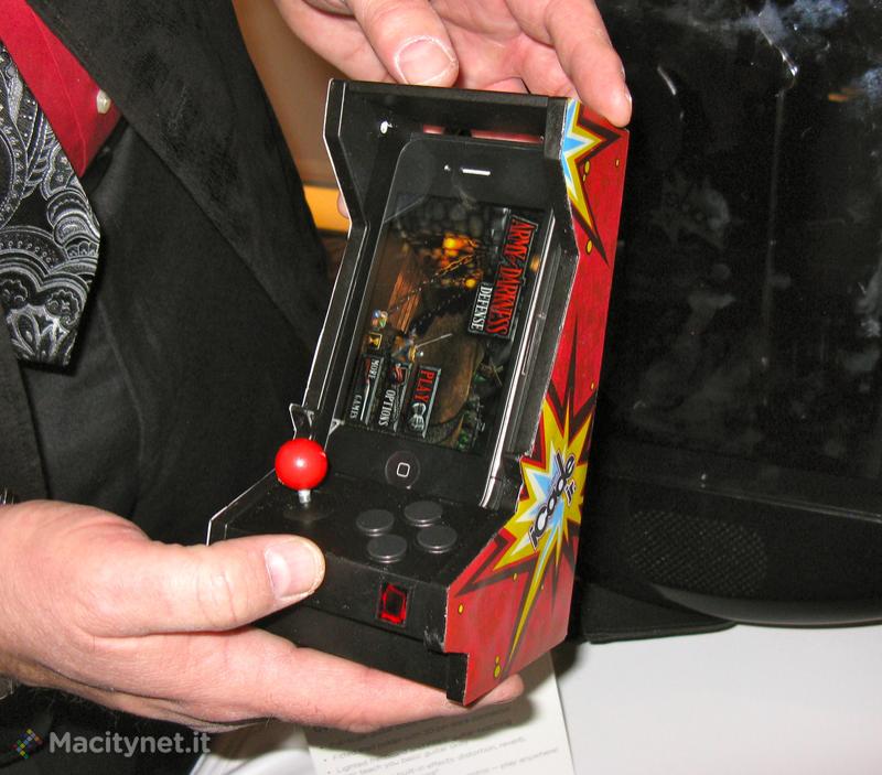 CES 2012: Ion iCade Mobile e iCade Jr per trasformare iPhone nella console perfetta