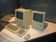 Steve Jobs 1955-2011: ”Think Business” il percorso della mostra di Torino nella fotogallery