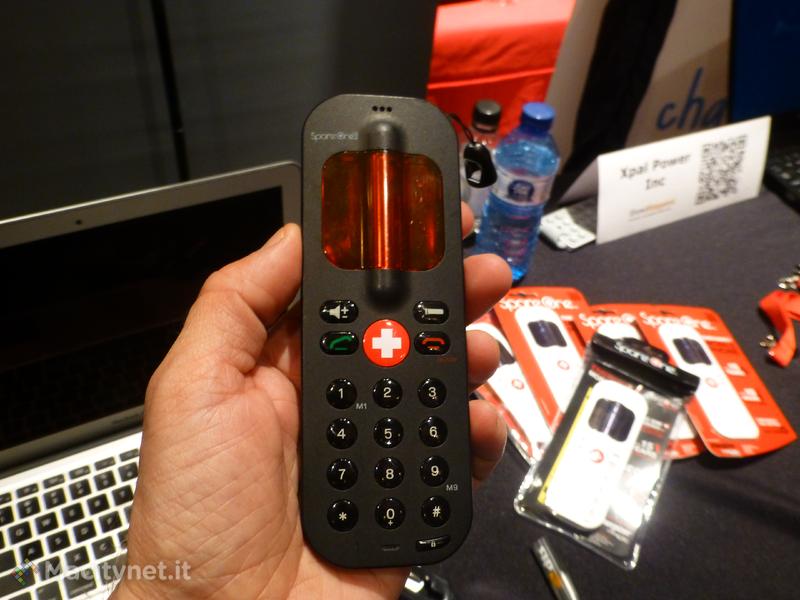 MWC13: nuova versione di SpareOne, il telefonino che mantiene la carica per 15 anni