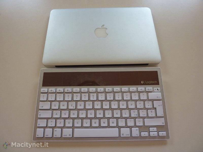 Logitech K760, tastiera solare per Mac, iPhone e iPad alla prova