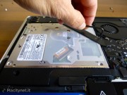 Metti il turbo al Mac con l’SSD – Parte 2 rimuovere il Superdrive e installare Optibay