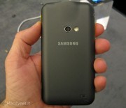 MWC 2012: Samsung Galaxy Beam ecco come funziona lo smartphone con videoproiettore