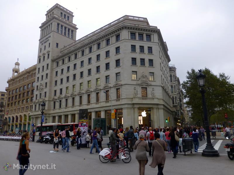 Negozi Apple: ora il design è un brevetto registrato Negozi Apple: ora il design è un brevetto registrato