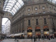 Niente Apple Store in Galleria del Duomo a Milano, l’offerta della Mela battuta alle buste