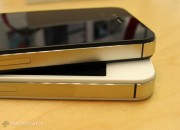 iPhone 4S: dettagli costruttivi e confronti tra il modello bianco e nero