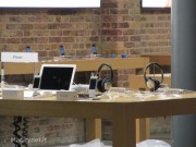 In fila per l’iPhone 4S, a Covent Garden a Londra circa 200 persone