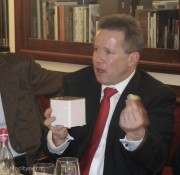 iHealth arriva in Italia con gli strumenti Smart per monitorare la salute: incontro con Uwe Diegel