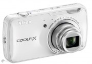 Nikon Coolpix S800c, ecco la fotocamera Nikon con Android