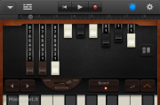 GarageBand 1.1 diventa universale e arriva su iPhone e iPod touch