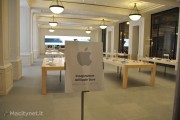 Apple Store via Roma Torino: l’inconfondibile stile Apple nelle foto notturne