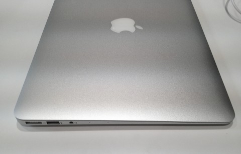 macbook air supporta UEFI