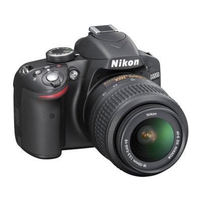 Nikon D3200 con 18/55VR in su Amazon a 470 euro
