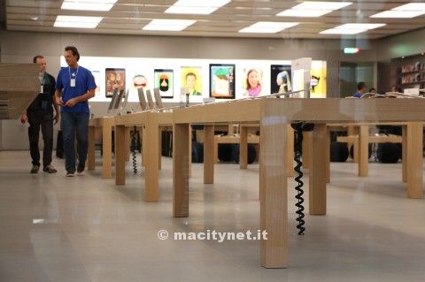 Apple Store Rimini inaugurazione