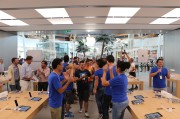 Apertura Apple Store Rimini: la festa