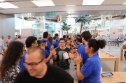 Apertura Apple Store Rimini: la festa