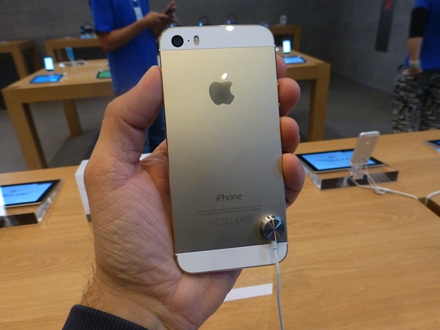 iPhone 5s, galleria fotografica e acquisto a Berlino