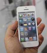 iPhone 5C e iPhone 5S cover da Benjamins a IFA 2013